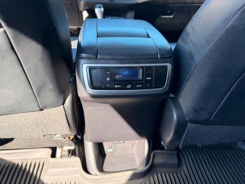 Used 2017 Toyota Highlander XLE image 20