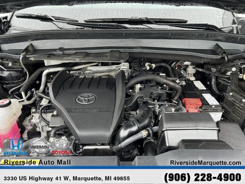 Used 2025 Toyota Grand Highlander AWD image 13