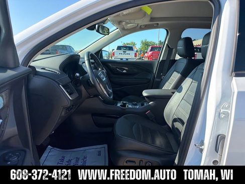 Used 2024 GMC Terrain Denali w/ Denali Premium Package AWD/4WD image 9