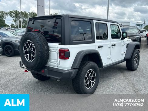 Used 2025 Jeep Wrangler Unlimited Rubicon AWD/4WD image 5