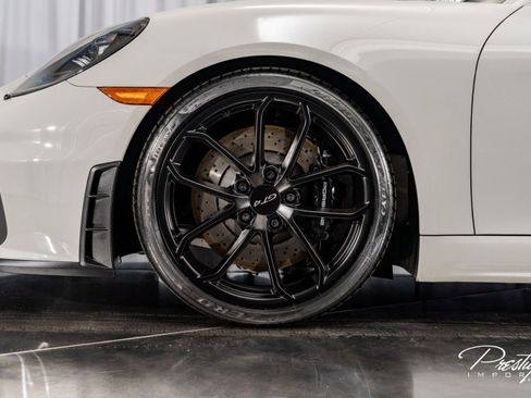 Used 2020 Porsche 718 Cayman GT4 image 9