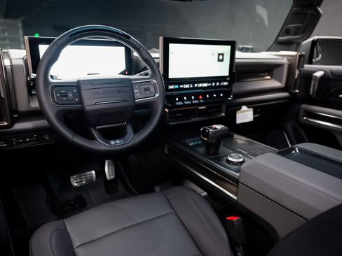 Used 2024 GMC Hummer EV 3X w/ Extreme Off-Road Package image 2