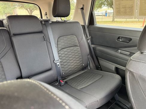 Used 2025 Nissan Pathfinder SV AWD/4WD image 39