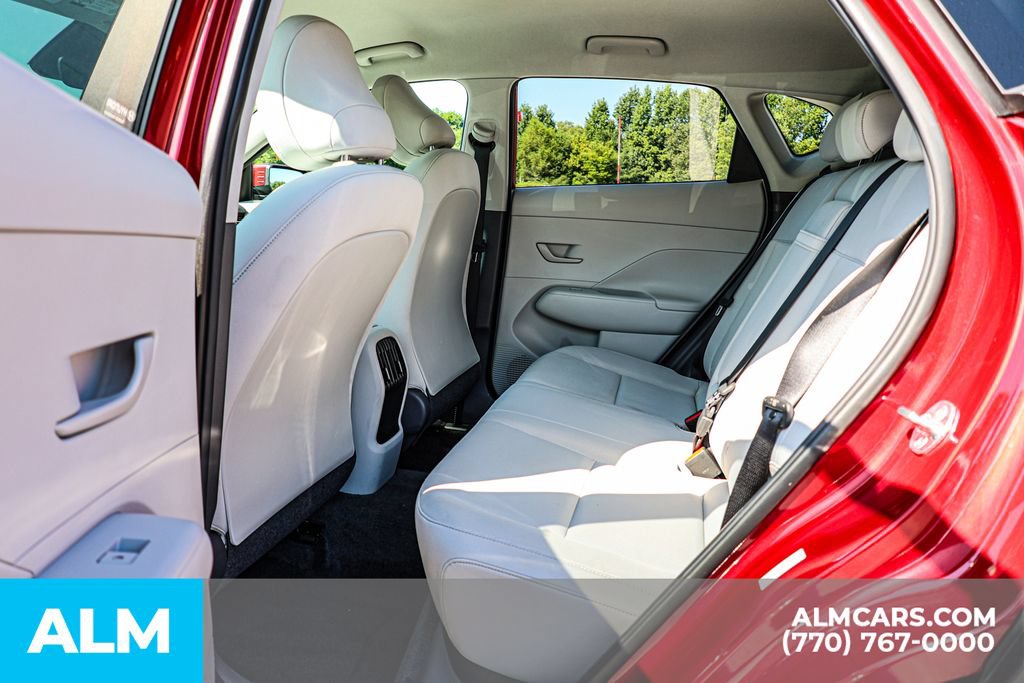Used 2025 Hyundai Kona SEL FWD image 18