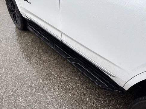 Used 2023 GMC Yukon Denali image 12