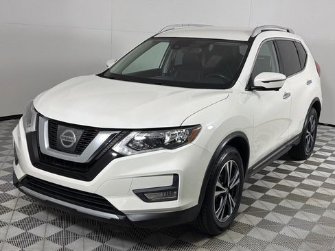 Used 2017 Nissan Rogue SL image 10