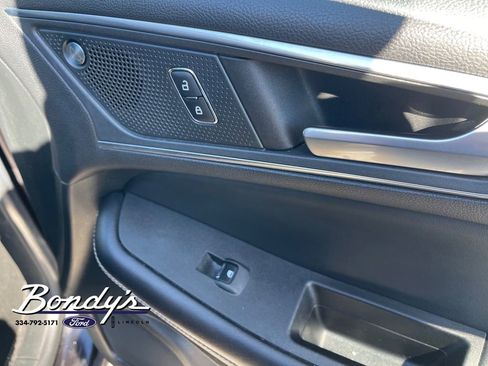 Used 2023 Ford Edge ST image 24