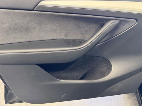 Used 2023 Tesla Model Y Long Range AWD/4WD image 12