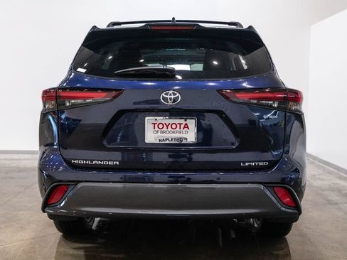Certified 2026 Toyota Highlander Limited AWD/4WD image 8
