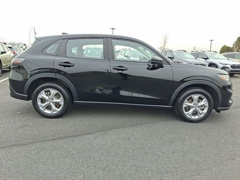 Used 2023 Honda HR-V LX image 8