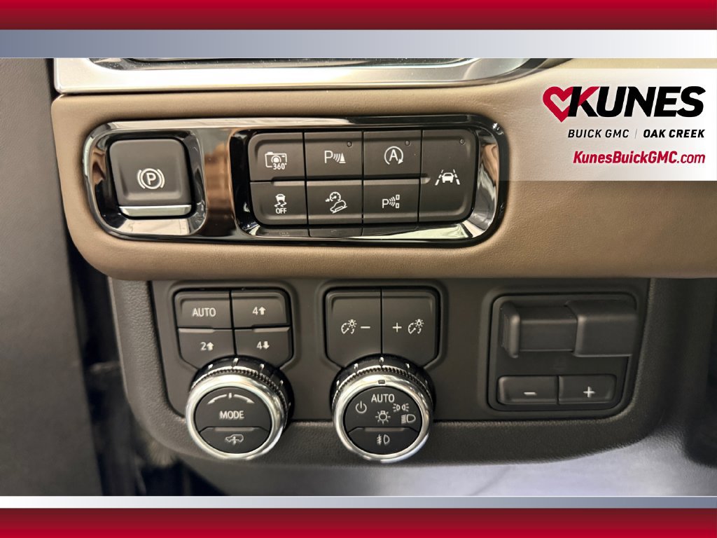 Used 2025 GMC Yukon Denali Ultimate w/ LPO, Floor Liner Package AWD/4WD image 19