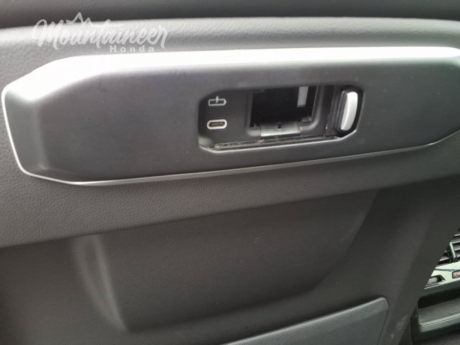 Used 2026 BMW X5 xDrive40i AWD/4WD image 17