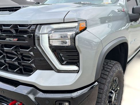 New 2026 Chevrolet Silverado 2500 ZR2 AWD/4WD image 10