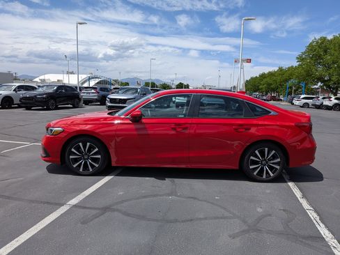 Used 2023 Honda Civic EX image 9