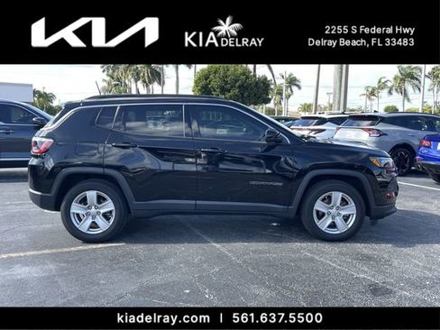 Used 2022 Jeep Compass Latitude w/ Sun and Sound Group image 2