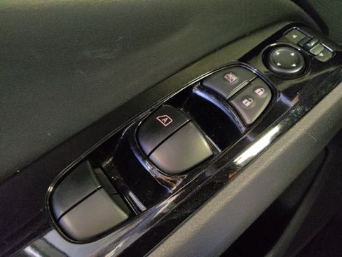 Used 2023 Nissan Altima 2.5 SV FWD image 27
