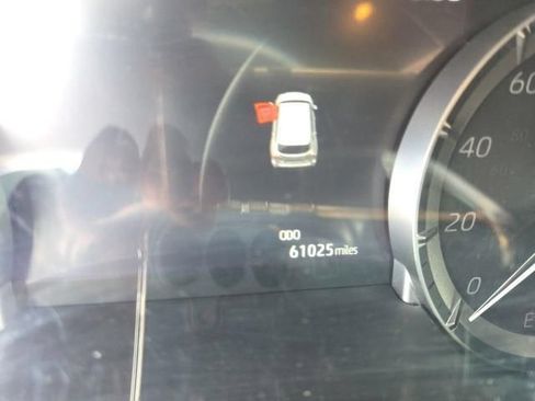 Used 2023 Toyota Highlander XSE FWD image 17