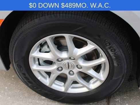 Used 2024 Chrysler Voyager LX image 10