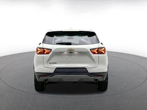 Used 2025 Chevrolet Blazer LT FWD image 7