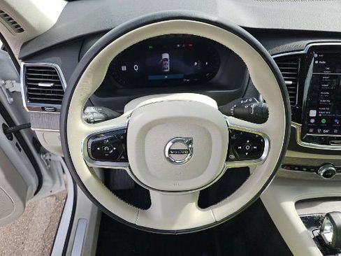 Certified 2023 Volvo XC90 B5 Plus AWD/4WD image 6