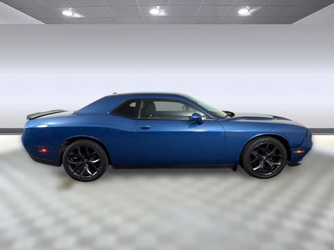 Used 2020 Dodge Challenger SXT w/ Blacktop Package image 8