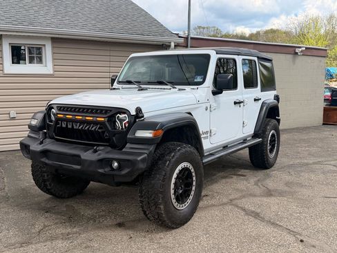 Used 2018 Jeep Wrangler Unlimited Sport S image 2