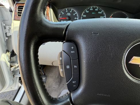 Used 2013 Chevrolet Impala LT image 19