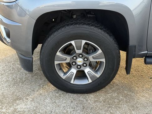 Used 2018 Chevrolet Colorado Z71 image 12