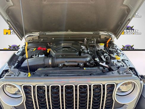 Used 2025 Jeep Wrangler Sahara 4xe w/ Safety Group image 30