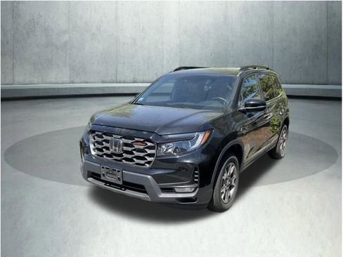 Used 2022 Honda Passport TrailSport image 3