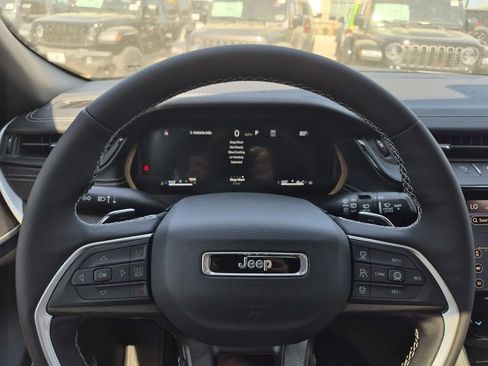New 2026 Jeep Grand Cherokee L Limited w/ Limited Altitude Package RWD image 19