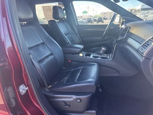 Used 2022 Jeep Grand Cherokee Limited image 21