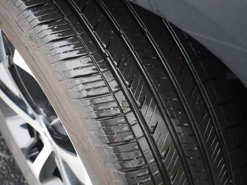 Used 2024 Chevrolet Trax RS image 14