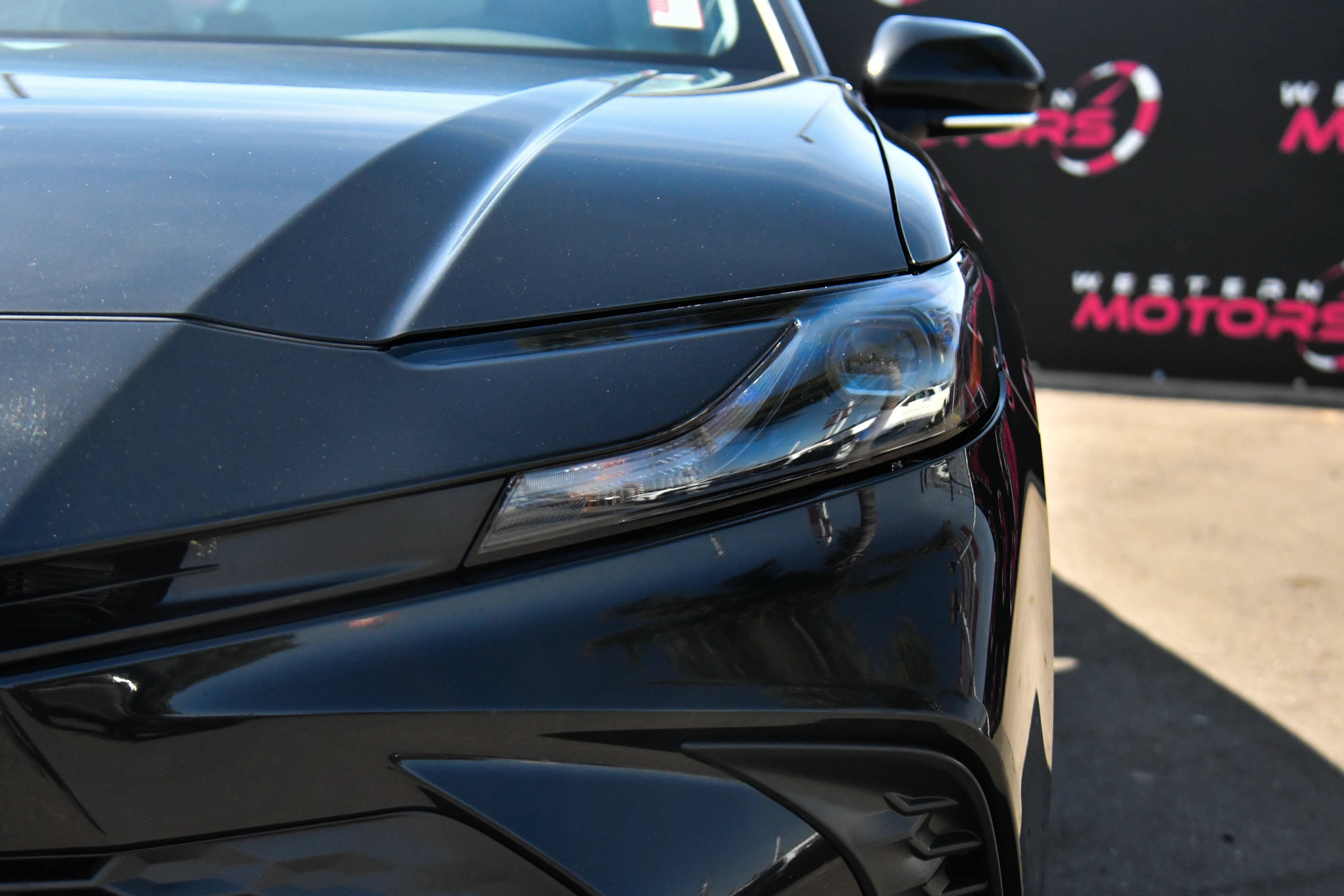 Used 2025 Toyota Camry SE FWD image 11