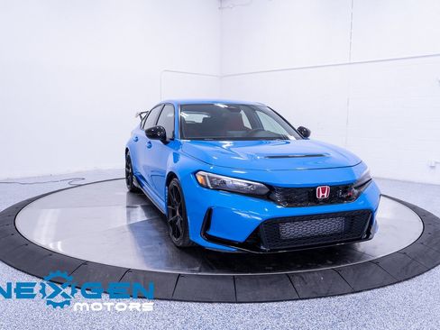 Used 2024 Honda Civic Type R image 3