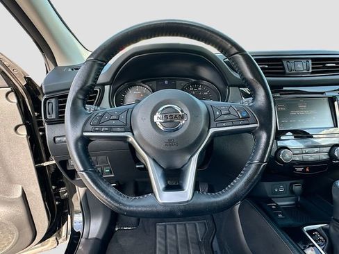 Used 2020 Nissan Rogue Sport SL w/ Premium Package image 11