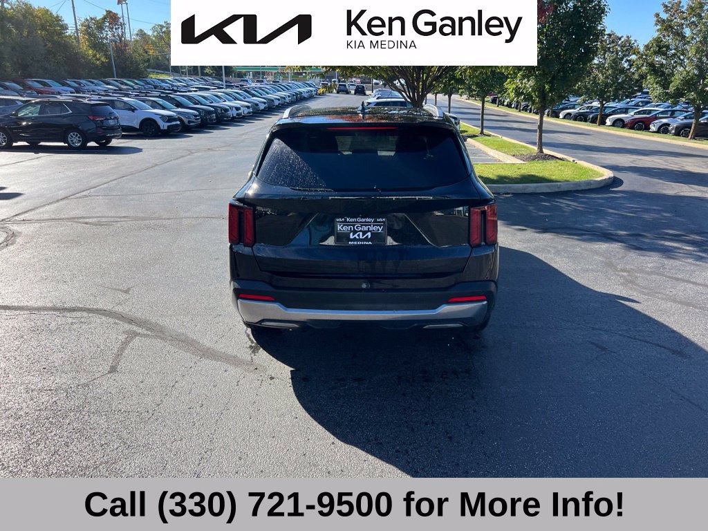Certified 2024 Kia Sorento S w/ Panoramic Sunroof Package AWD/4WD image 13