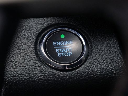Used 2018 Ford F150 Platinum w/ Equipment Group 701A Luxury AWD/4WD image 28