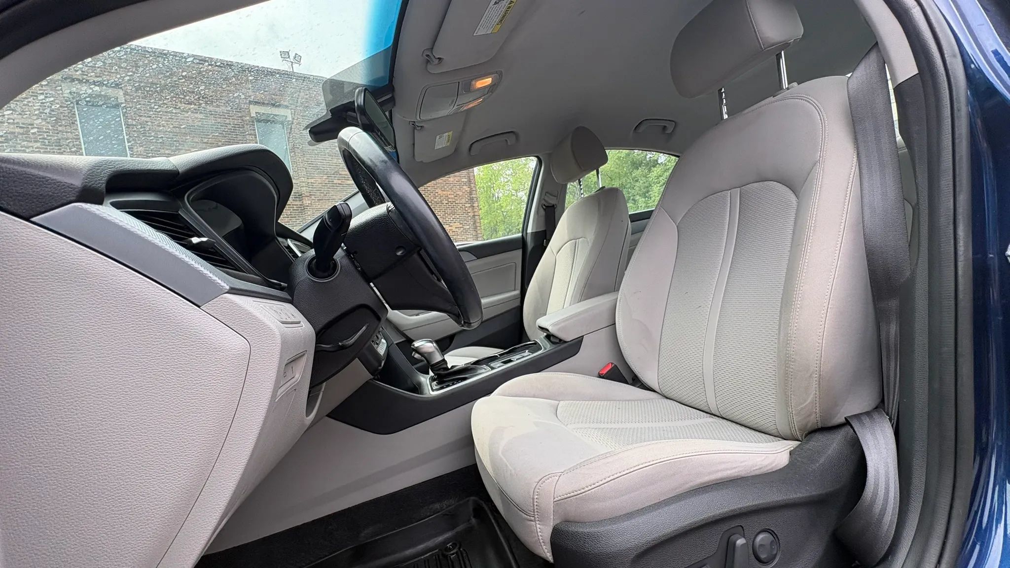 Used 2019 Hyundai Sonata SEL w/ Tech Package 02 FWD image 2