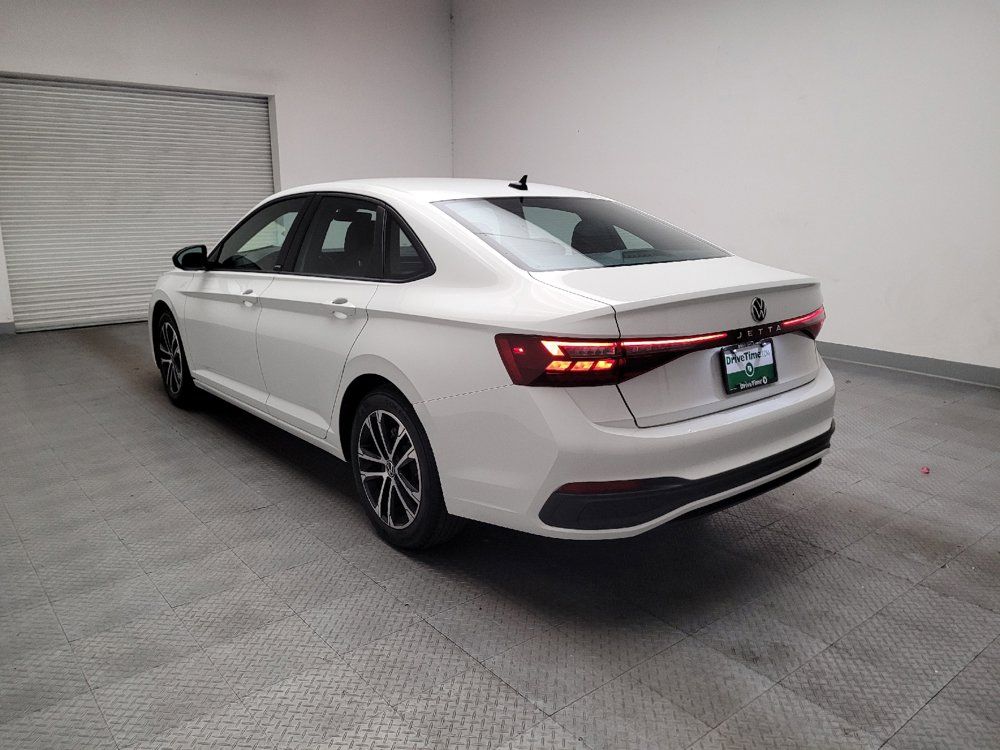 Used 2025 Volkswagen Jetta Sport FWD image 5
