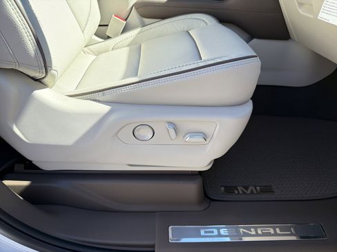 New 2026 GMC Yukon XL Denali image 17