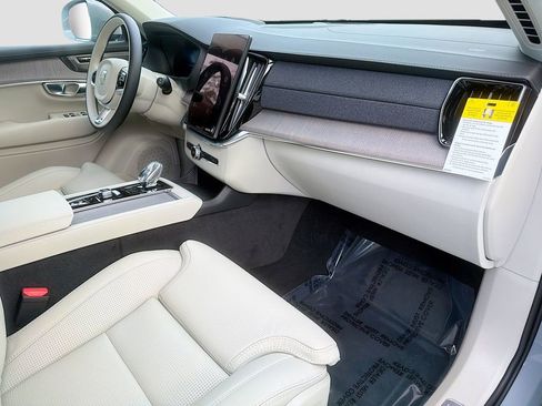 New 2026 Volvo XC90 T8 Ultra w/ Protection Package Premier AWD/4WD image 32