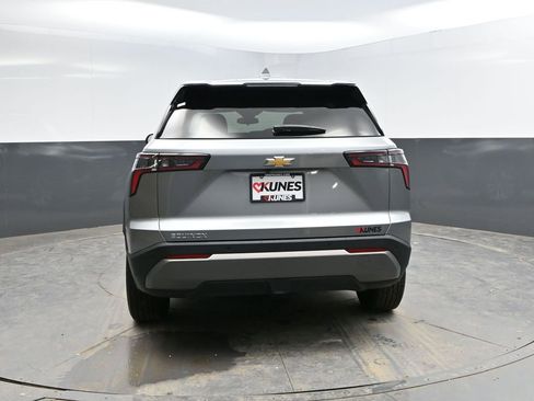 Used 2025 Chevrolet Equinox LT image 8