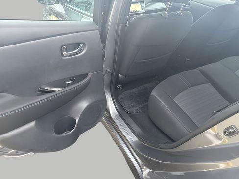 Used 2019 Nissan Leaf SV w/ SV Technology Package image 23