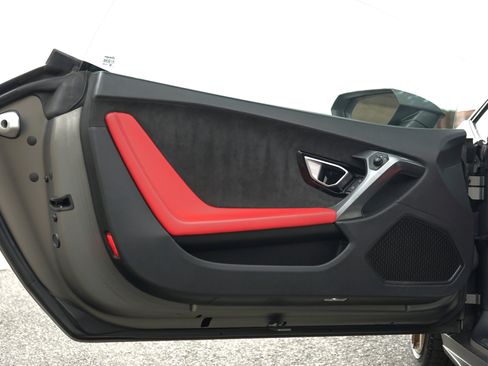 Used 2018 Lamborghini Huracan LP 580-2 image 14