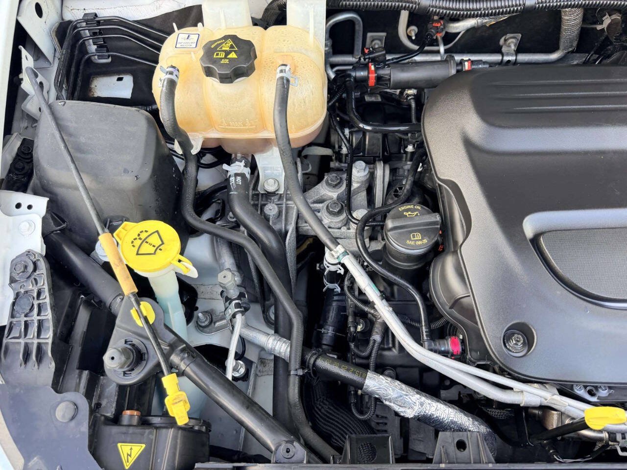 Used 2020 Chrysler Pacifica Limited FWD image 15