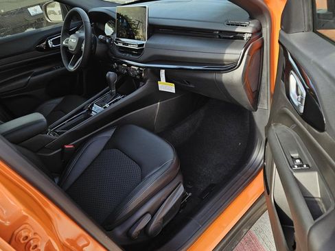 New 2026 Jeep Compass Latitude image 8