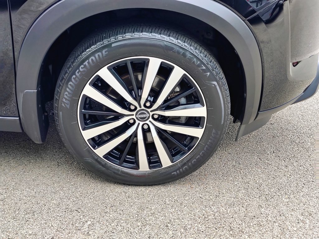 Used 2024 Nissan Pathfinder Platinum AWD/4WD image 13