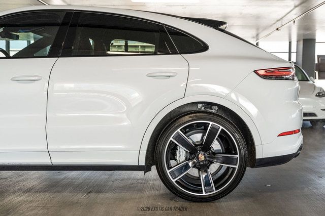 Used 2023 Porsche Cayenne Turbo AWD/4WD image 5