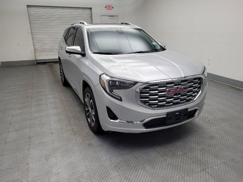 Used 2020 GMC Terrain Denali w/ Denali Premium Package AWD/4WD image 13